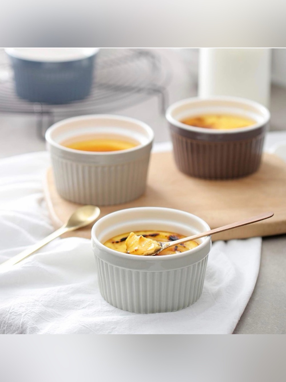 NEW DOWAN Ramekins - Set of 6 Oven-Safe Porcelain Ramekins, 4oz - Picture 5 of 8
